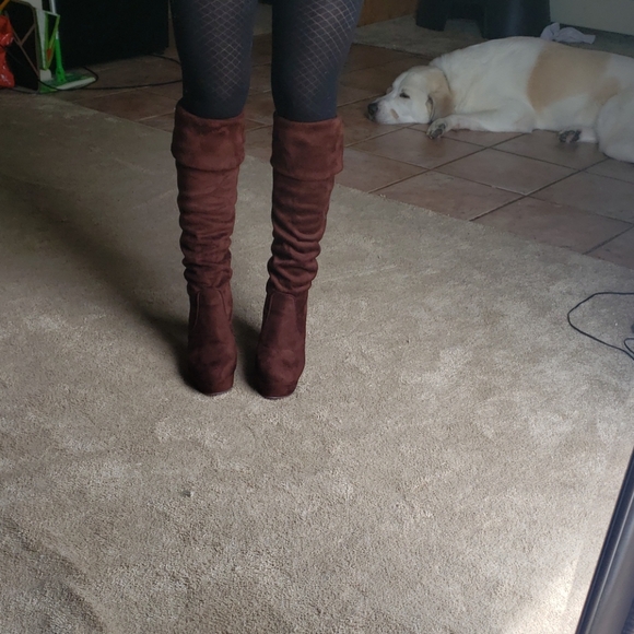 Boots - Picture 7 of 9